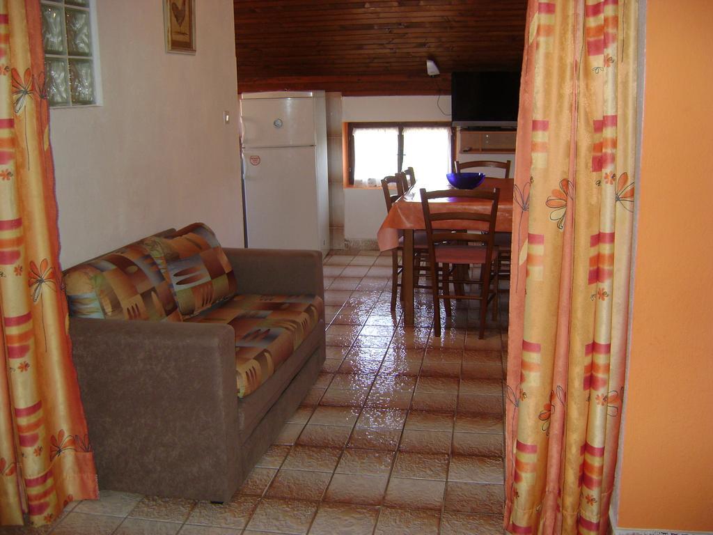 Apartments Radulovic Biograd Na Moru Room photo