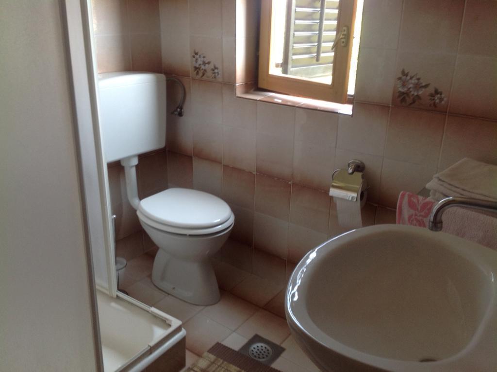 Apartments Radulovic Biograd Na Moru Room photo